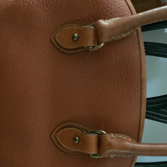 Rare Dooney & Bourke Norfolk pebble grain domed satchel in brown/camel - Picture 4 of 8